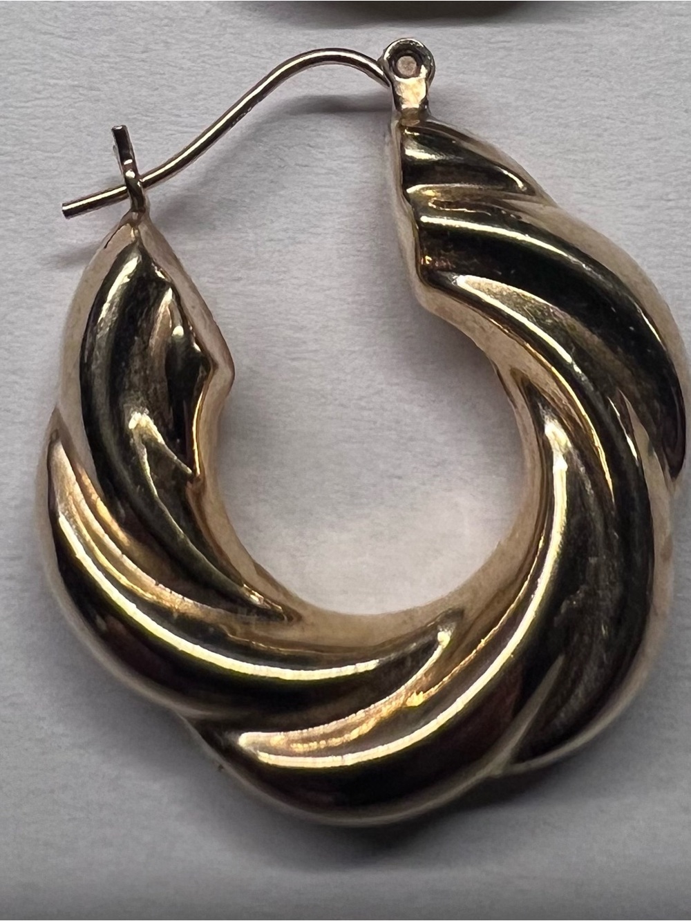 14k Gold 4.2g Rope Twist puffy hollow Thick Hoop earrings vintage 80s
